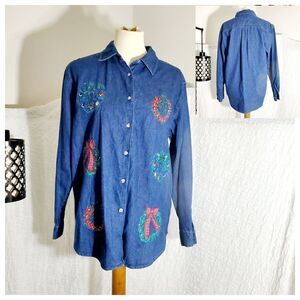 Westbound Denim Christmas Wreaths Shirt Size M